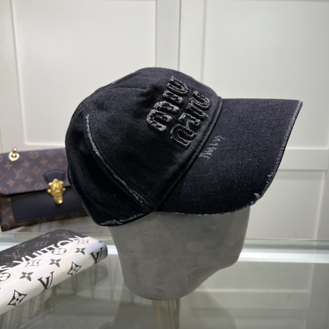 Miu Miu Baseball Cap - EUR FASHION