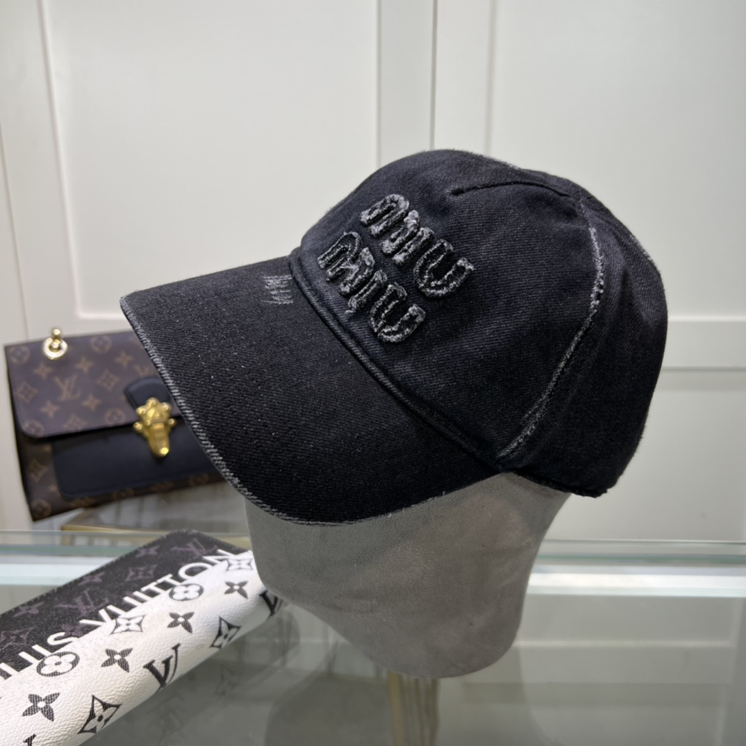 Miu Miu Baseball Cap - EUR FASHION