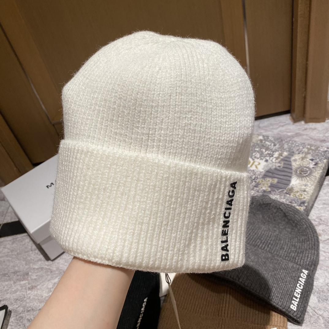 Balenciag Beanie  - EUR FASHION