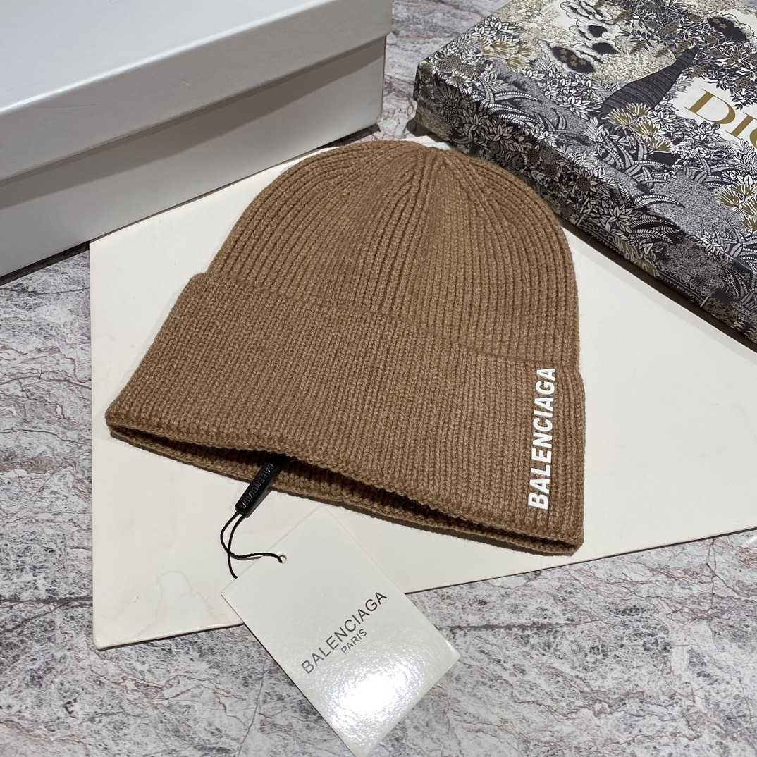 Balenciag Beanie  - EUR FASHION