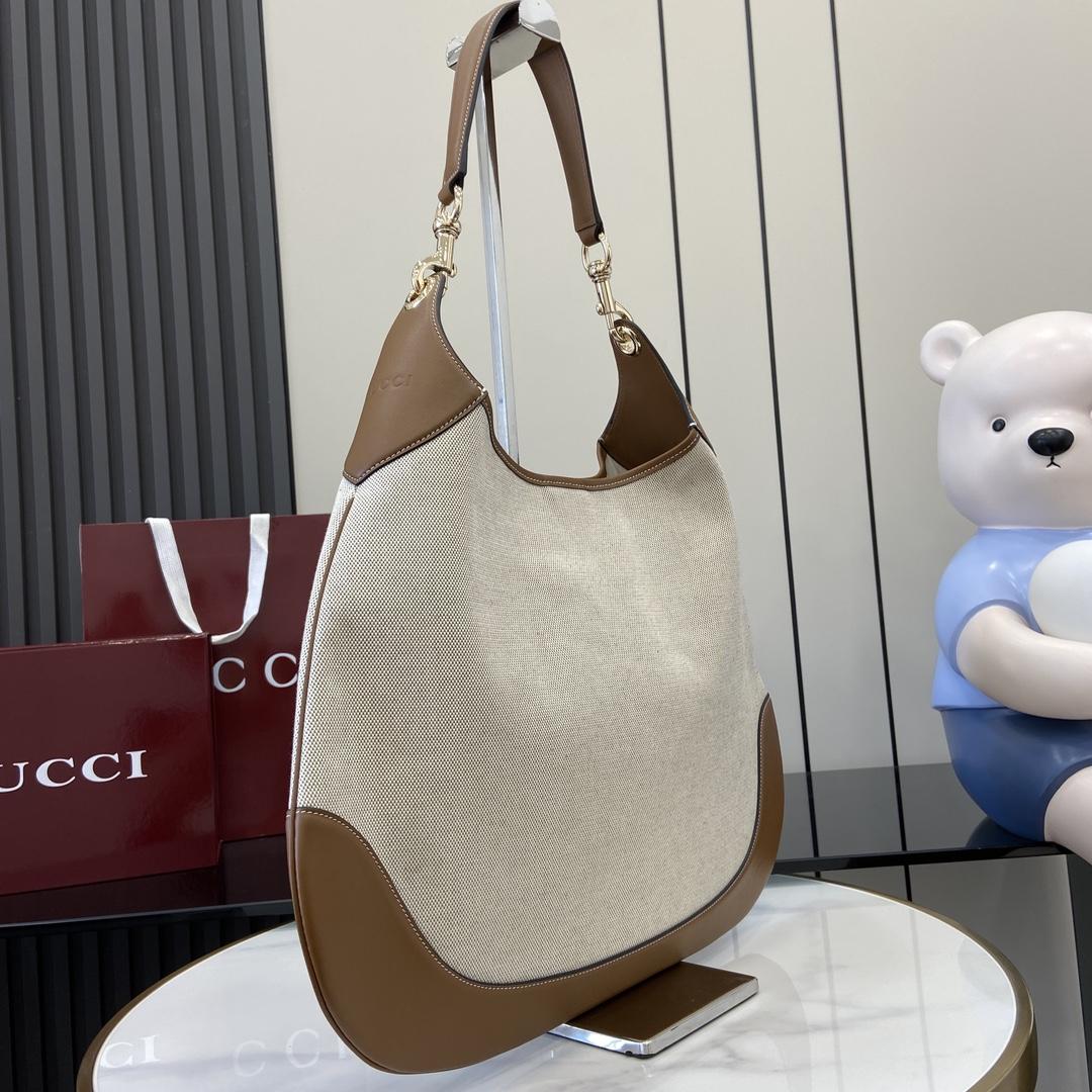 Gucci B Medium Shoulder Bag - EUR FASHION