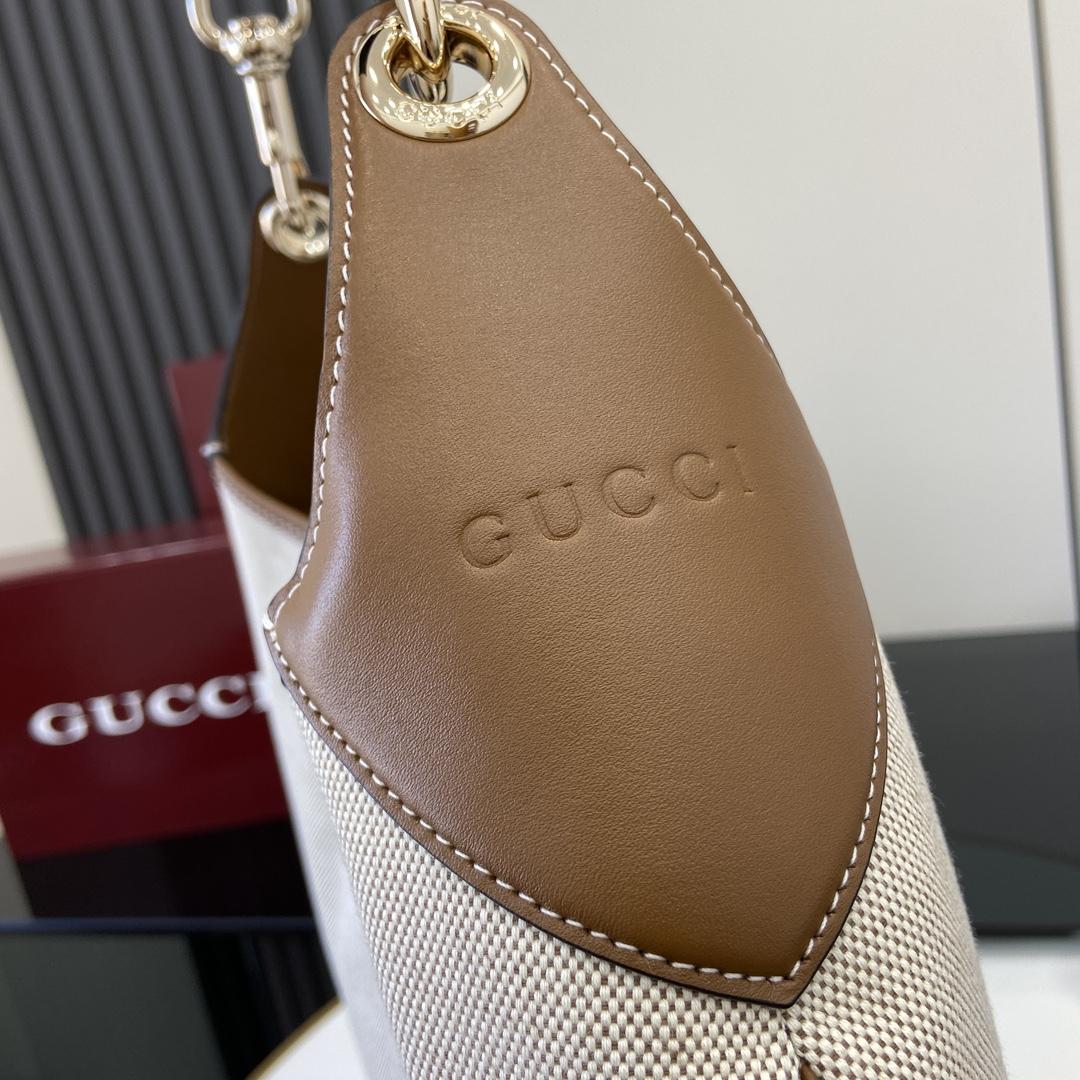 Gucci B Medium Shoulder Bag - EUR FASHION