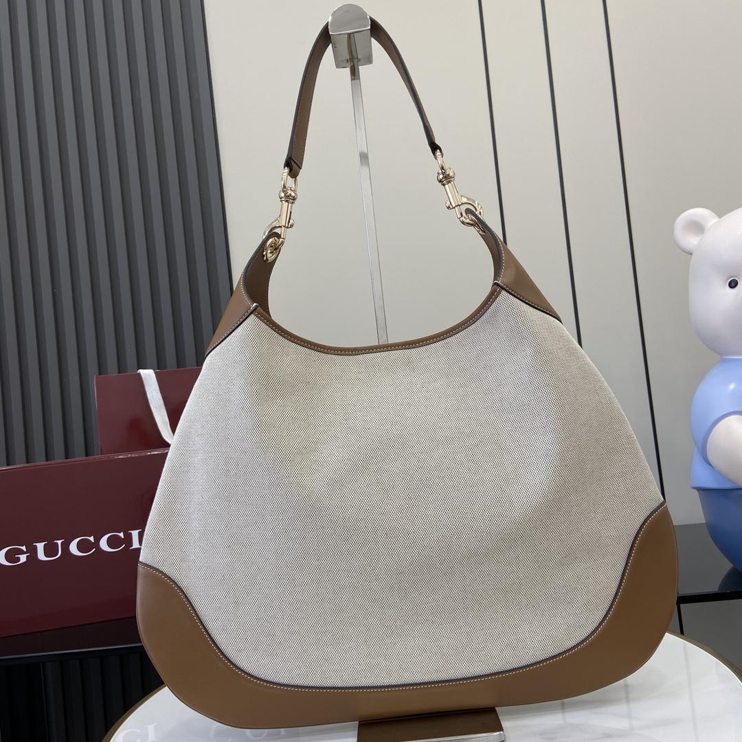Gucci B Medium Shoulder Bag - EUR FASHION
