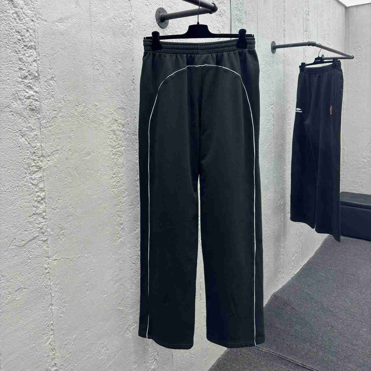 Balenciaga Soccer Tracksuit Pants - EUR FASHION