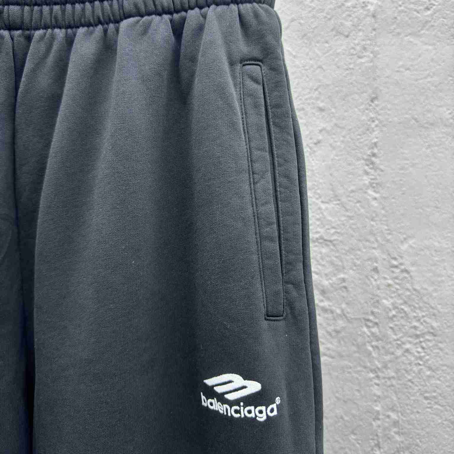 Balenciaga Soccer Tracksuit Pants - EUR FASHION