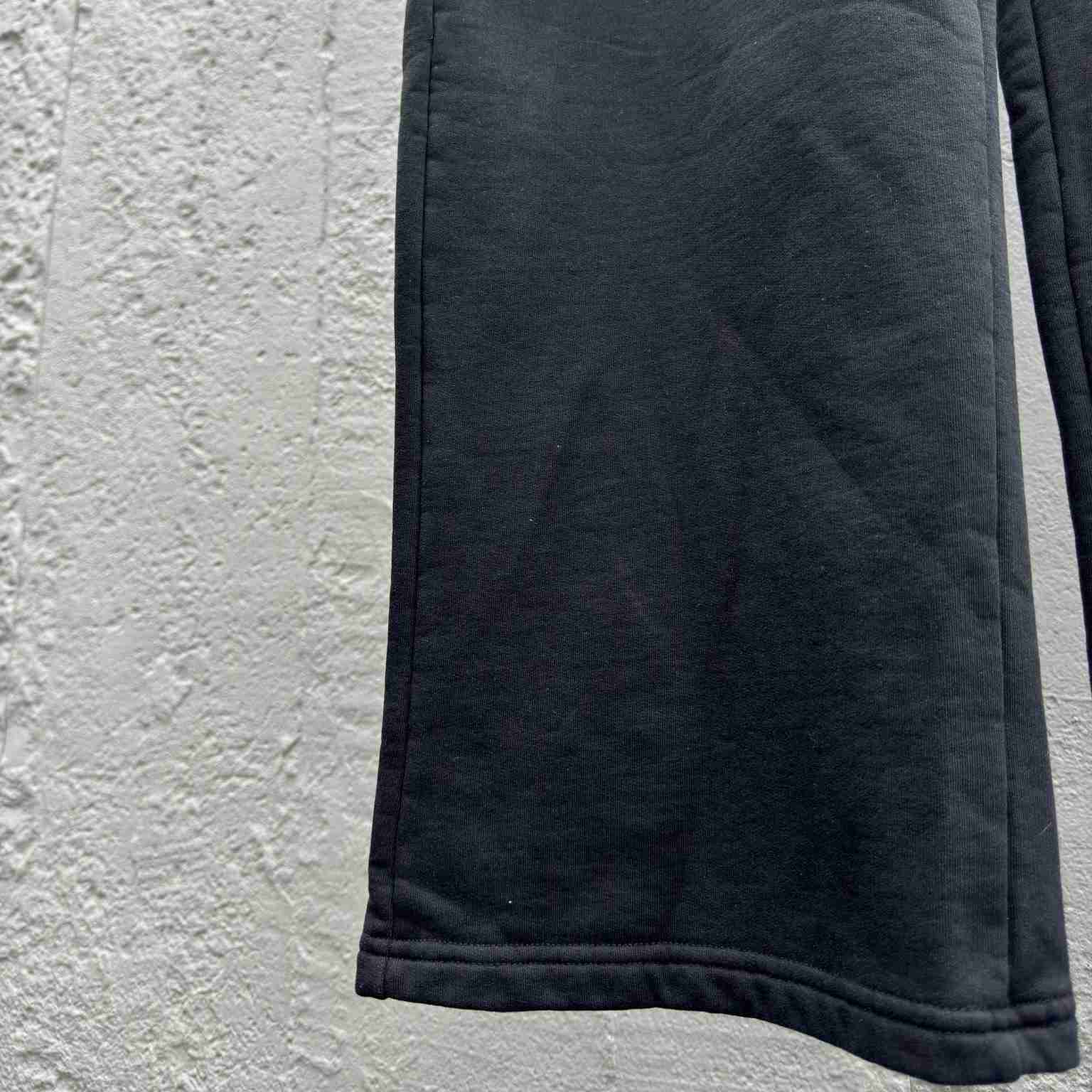 Balenciaga Soccer Tracksuit Pants - EUR FASHION