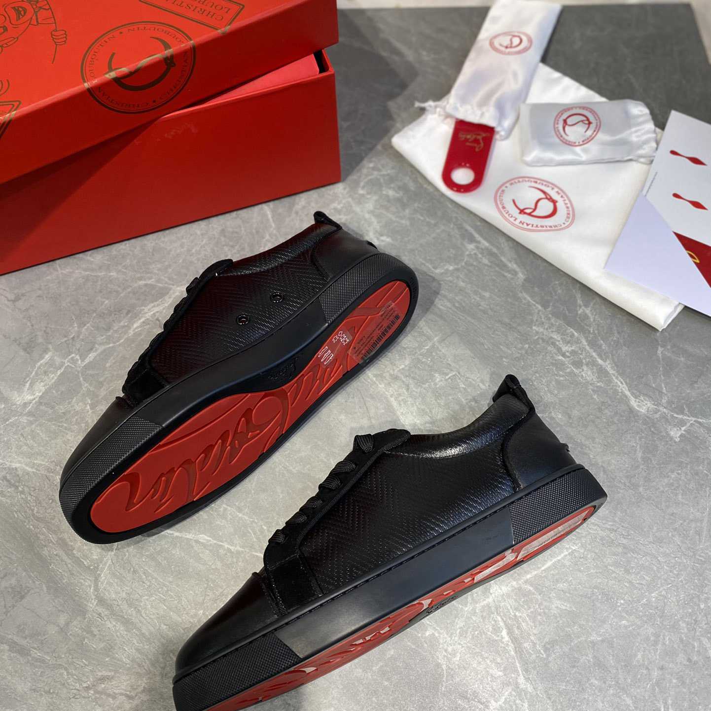 Christian Louboutin Sneakers - EUR FASHION