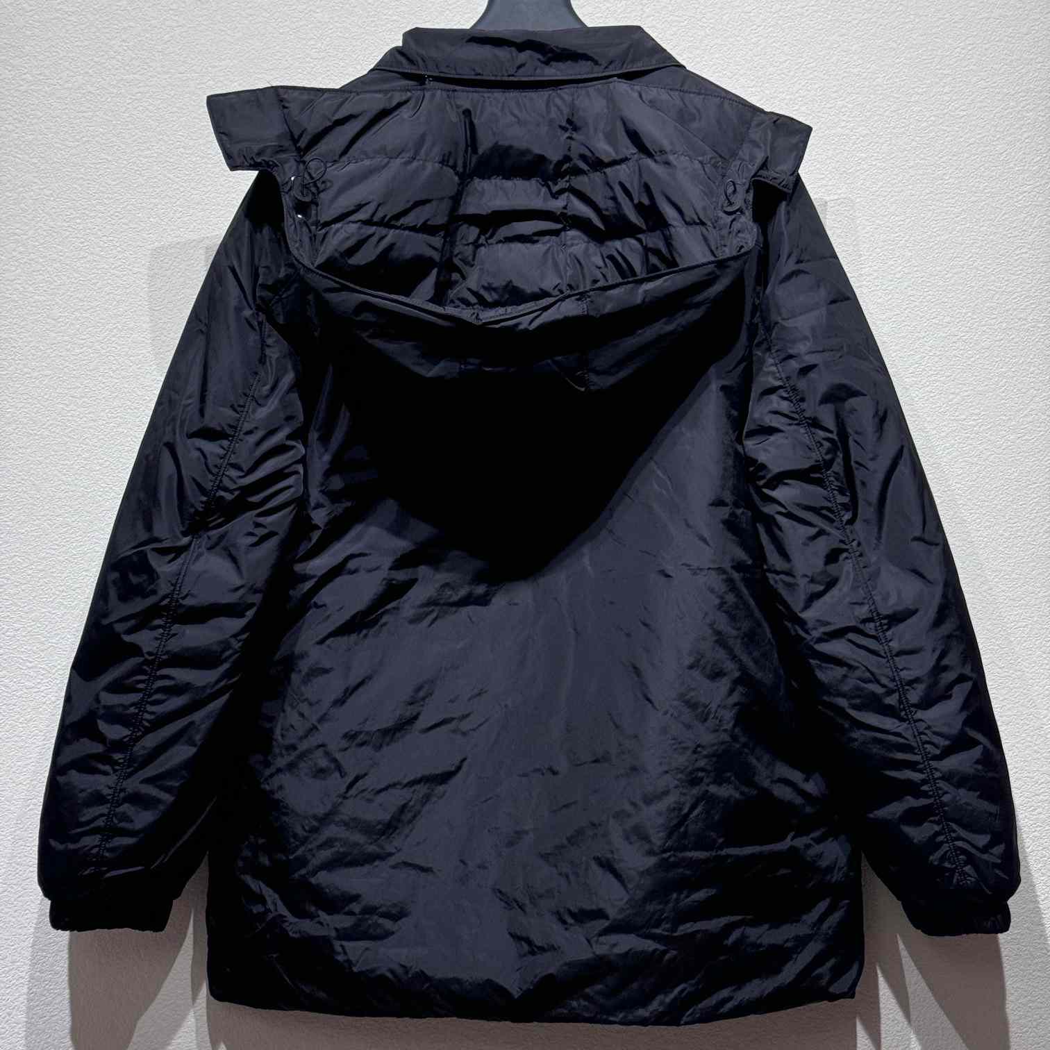 Prada Re-Nylon Puffer Jacket - EUR FASHION