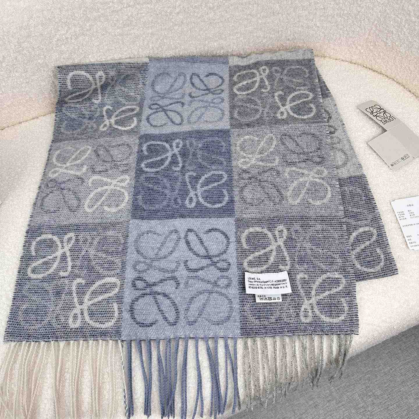 Loewe Scarf In Wool And Cashmere - EUR FASHION