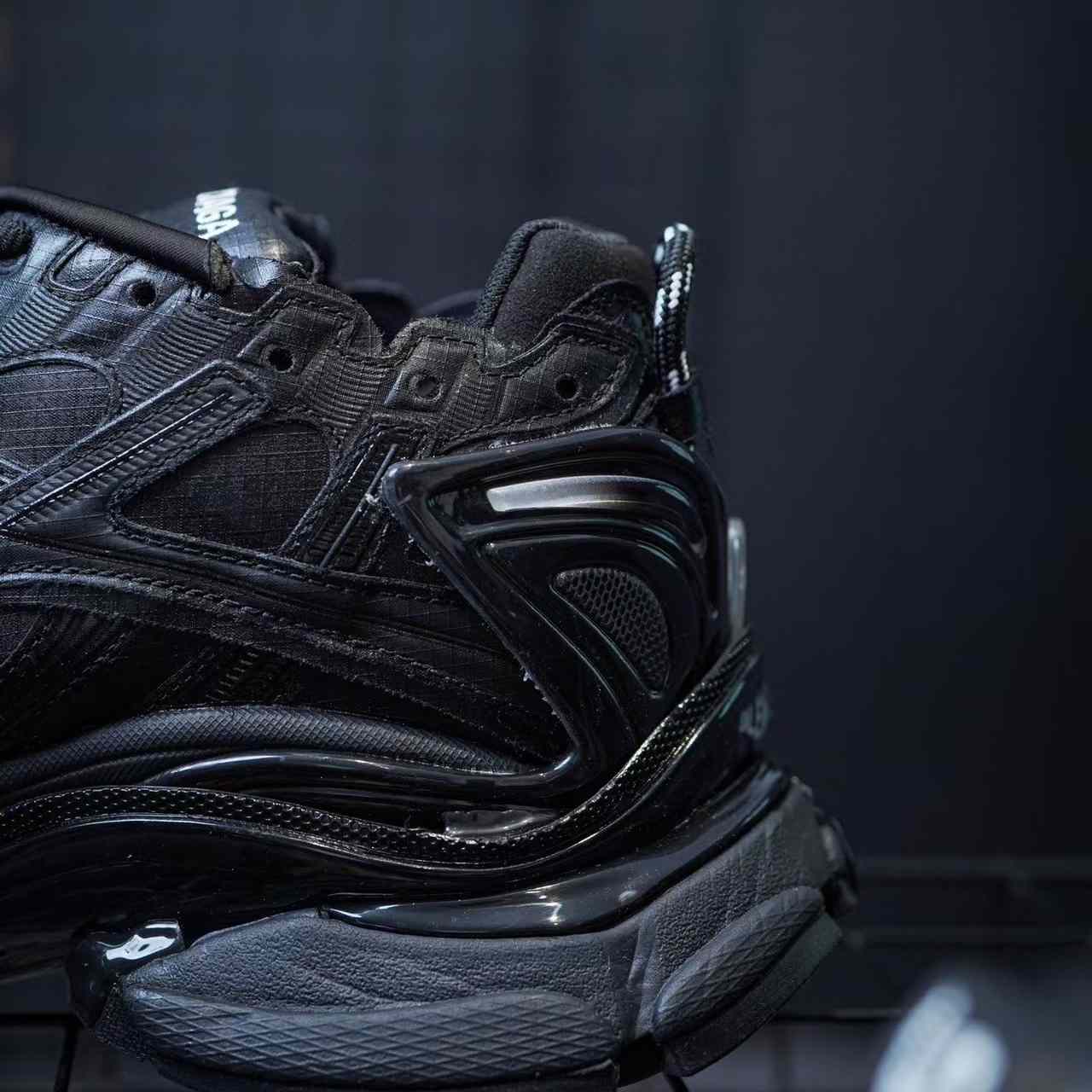 Balenciaga Under Armour® Runner Ripstop Sneaker  - EUR FASHION