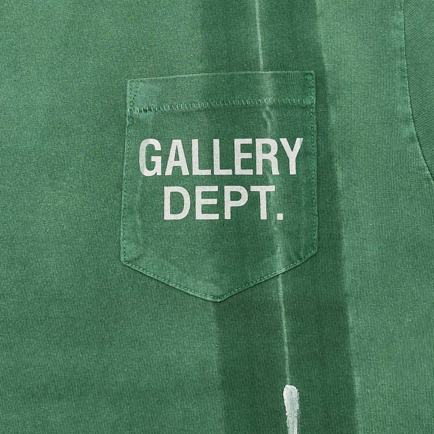 Gallery Dept Vintage Green Paint Splatter Logo T-Shirt - EUR FASHION