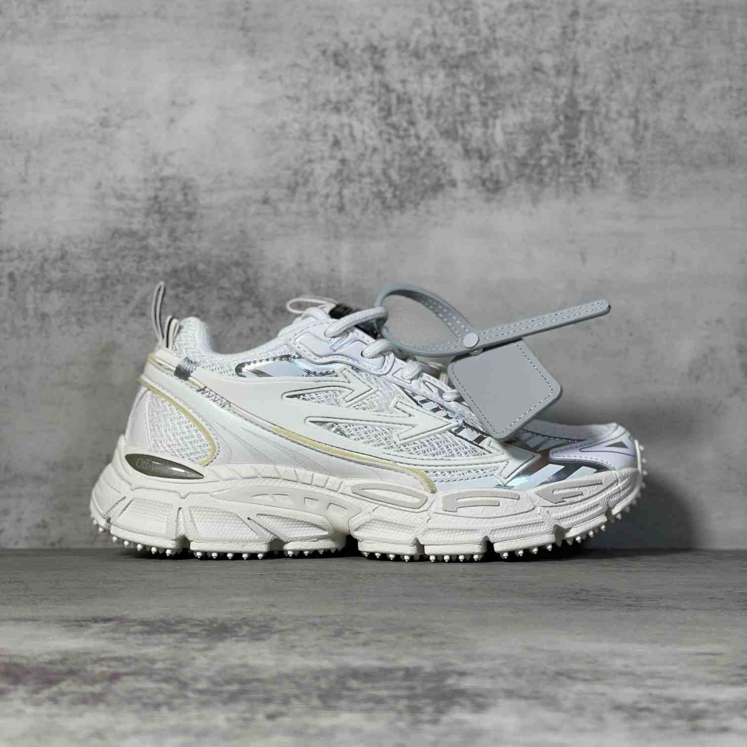 Off-White c/oVrgil Abloh™ Sneakers - EUR FASHION
