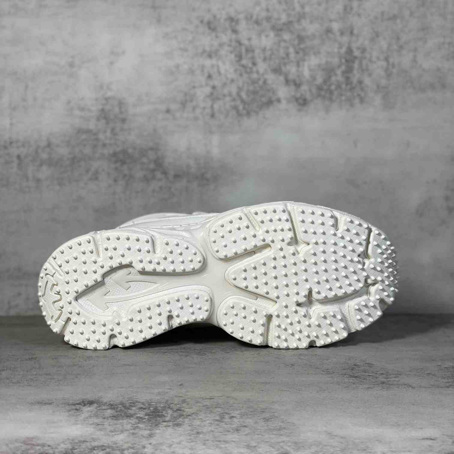Off-White c/oVrgil Abloh™ Sneakers - EUR FASHION