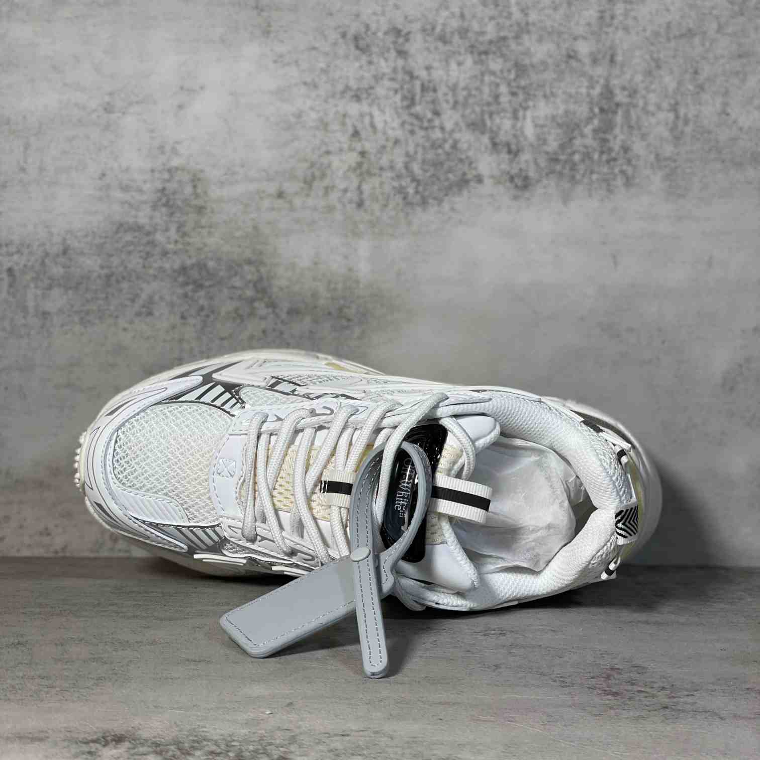 Off-White c/oVrgil Abloh™ Sneakers - EUR FASHION
