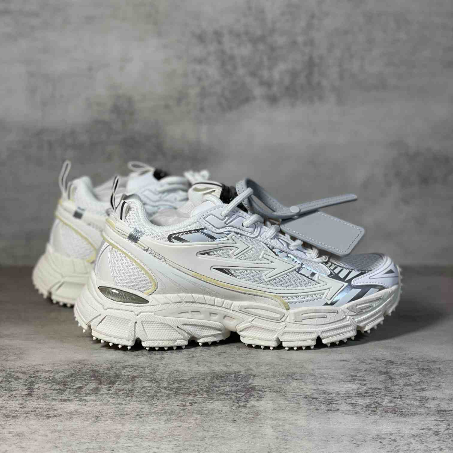 Off-White c/oVrgil Abloh™ Sneakers - EUR FASHION