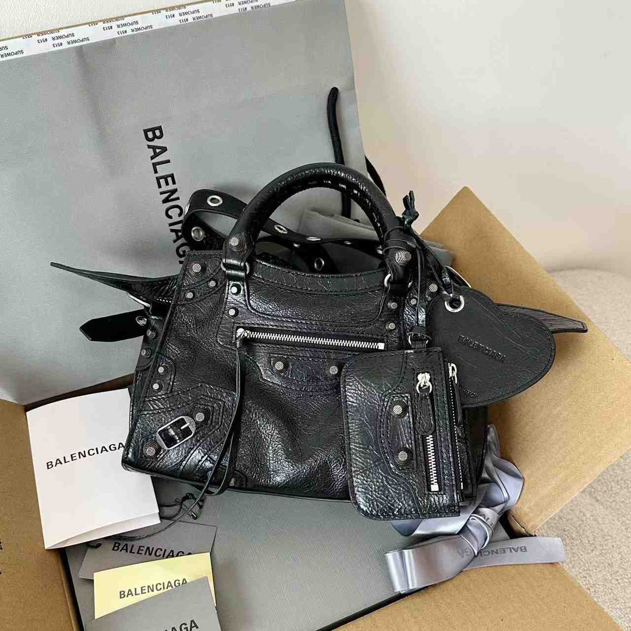 Balenciaga Neo Cagole City Handbag (26×17.8×11.4cm) - EUR FASHION