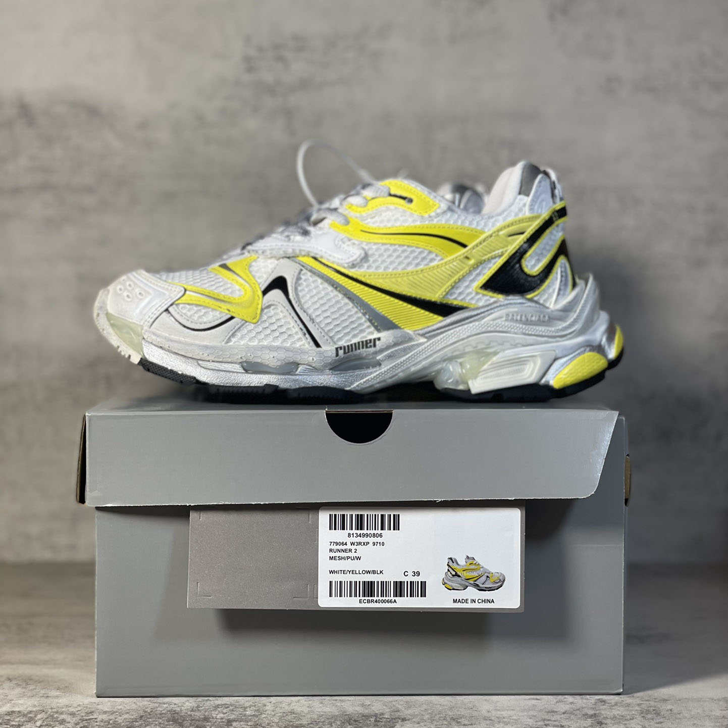 Balenciaga Runner 2.0 Sneaker In White, Yellow And Black Mesh And Polyurethane - EUR FASHION