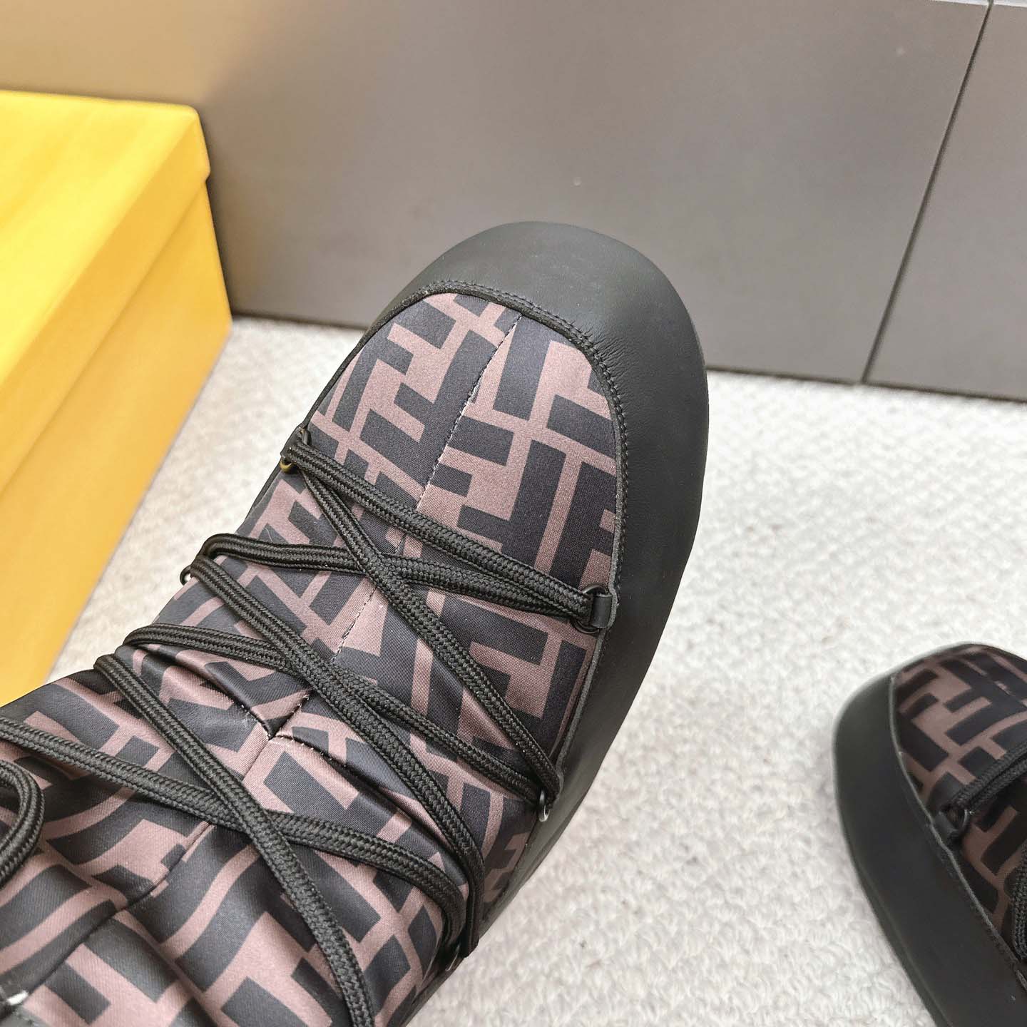 Fendi FF Motif Moon Boots - EUR FASHION