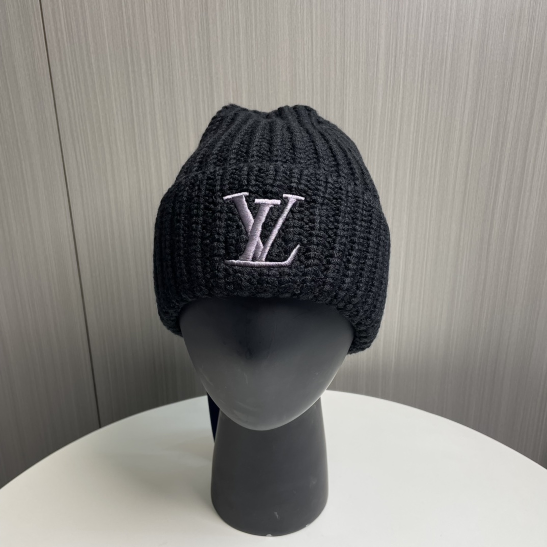 Louis Vuitton Beanie - EUR FASHION