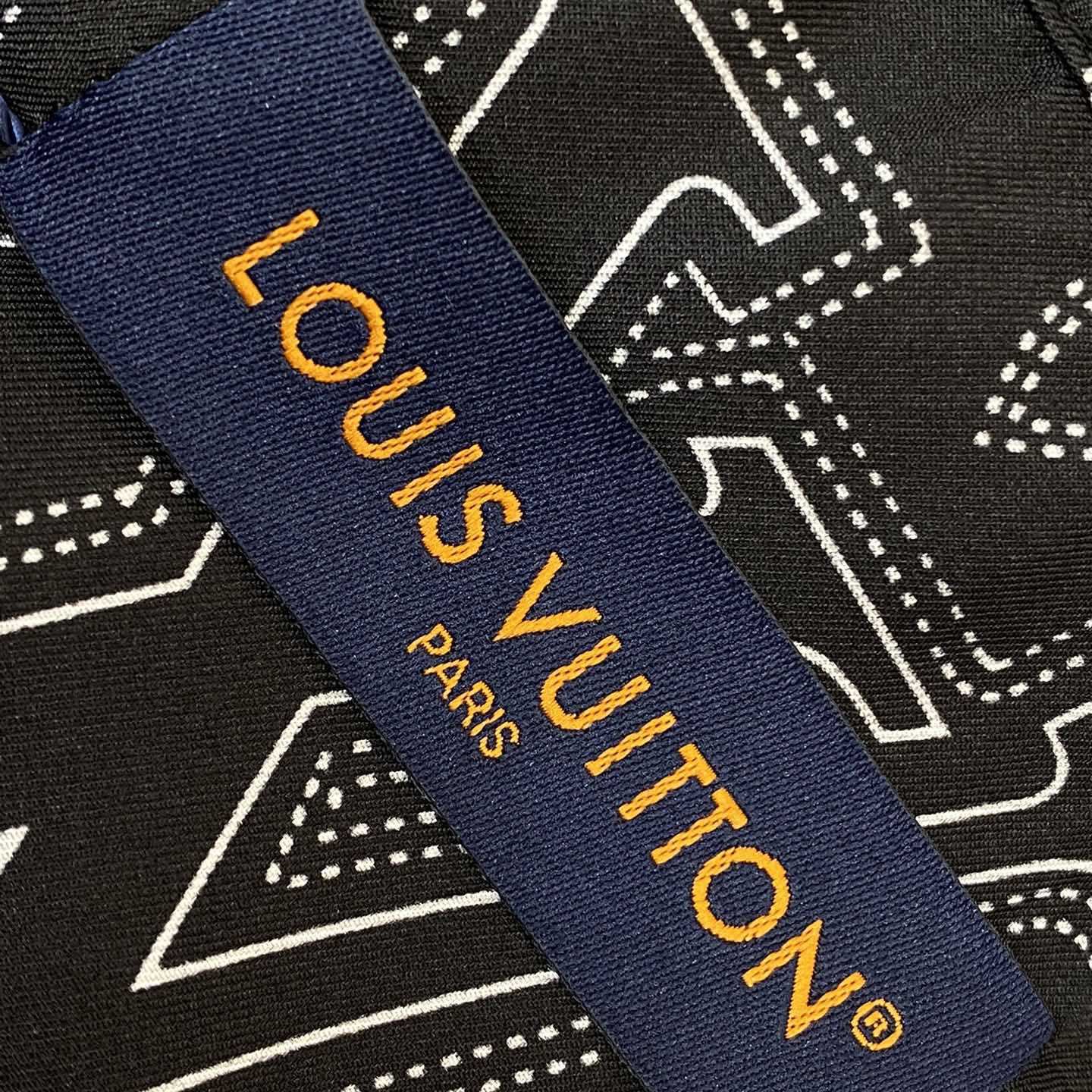 Louis Vuitton Printed Long-Sleeved Silk Pyjama Overshirt   - EUR FASHION