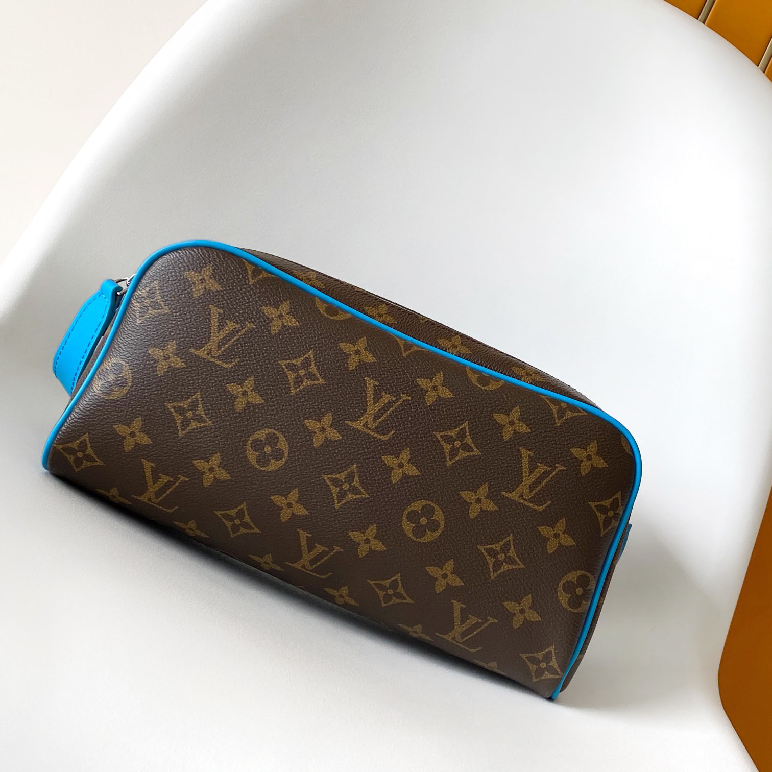 Louis Vuitton Dopp Kit    M12638 - EUR FASHION