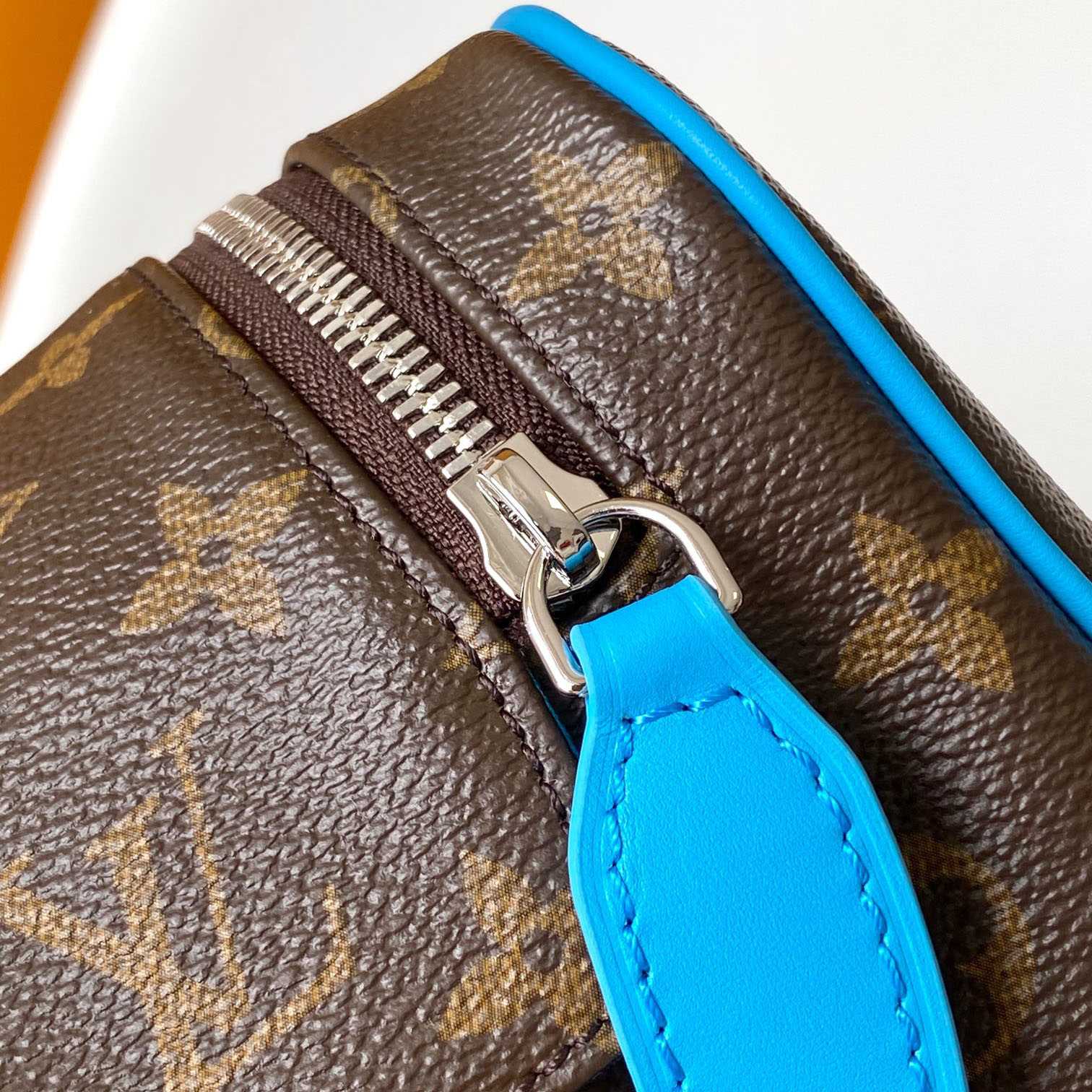 Louis Vuitton Dopp Kit    M12638 - EUR FASHION