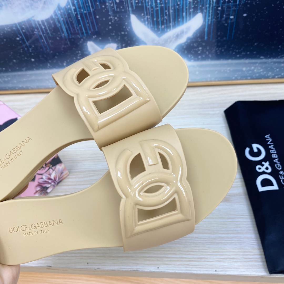 Dolce & Gabbana Women's Sandals - EUR FASHION