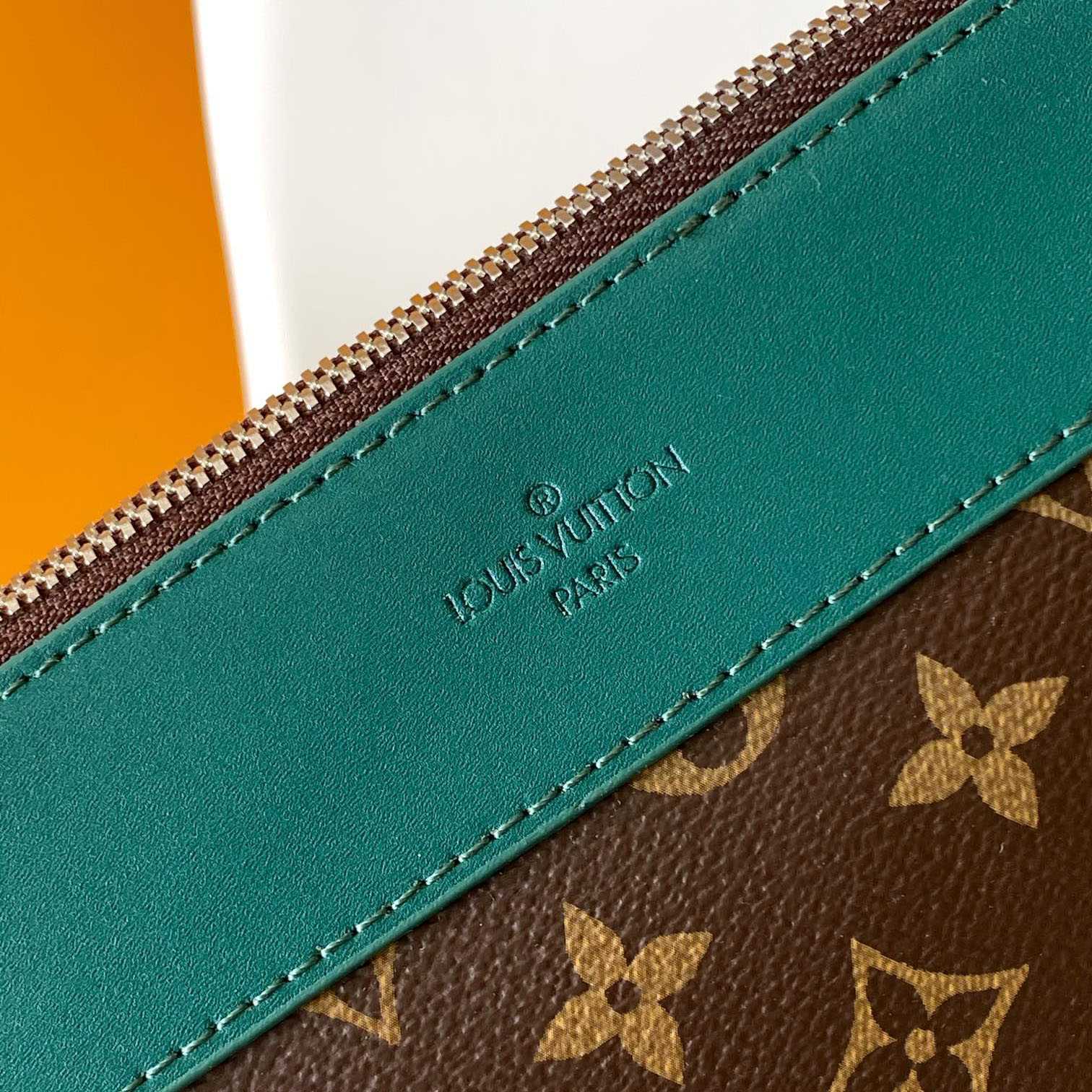Louis Vuitton Pochette Voyage Souple    M13199 - EUR FASHION