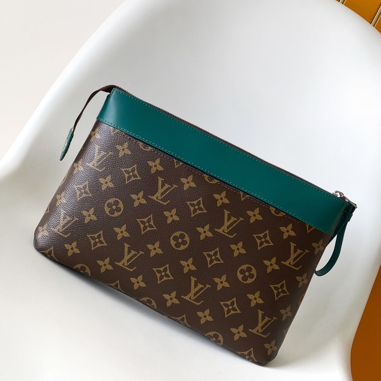 Louis Vuitton Pochette Voyage Souple    M13199 - EUR FASHION