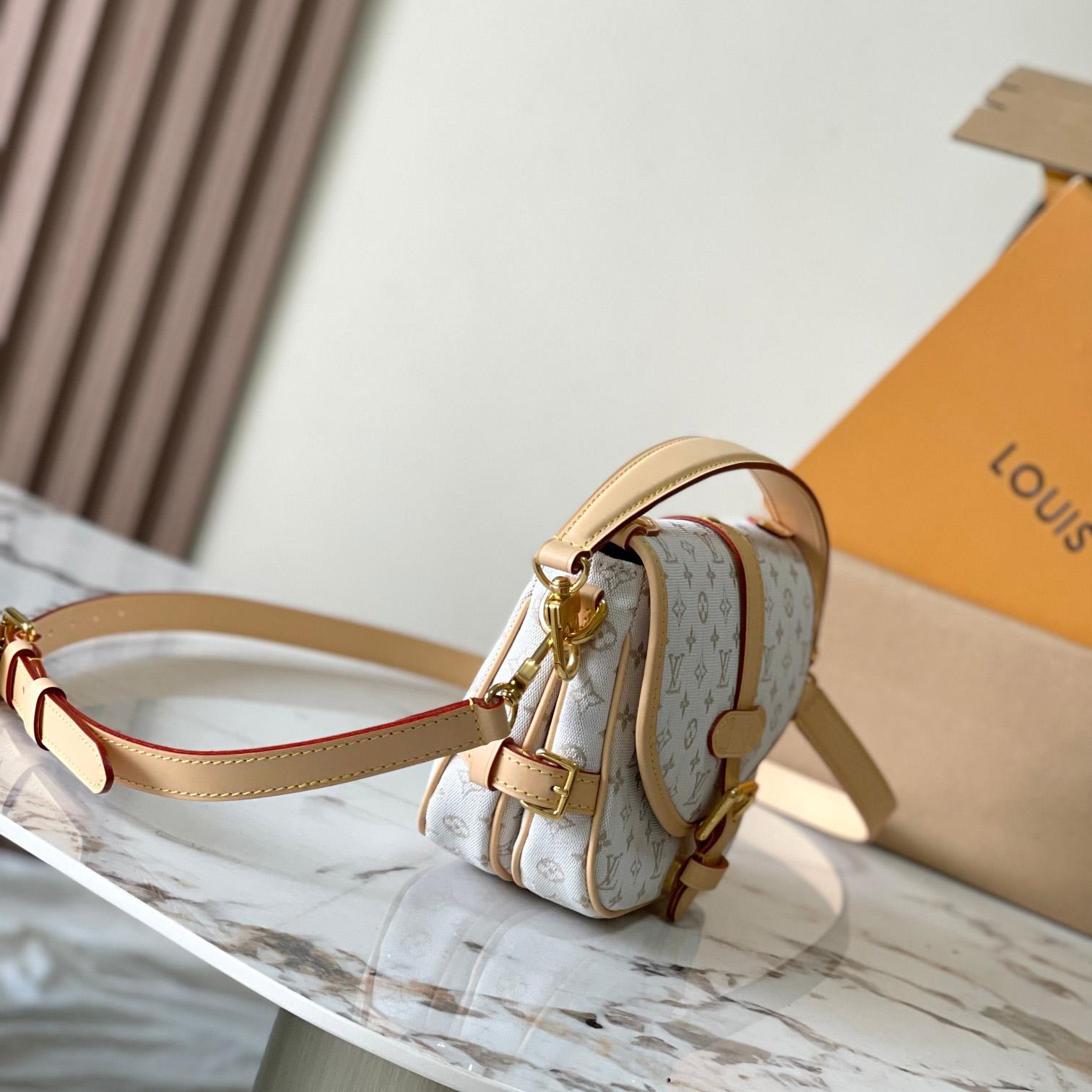 Louis Vuitton Saumur BB     M12327 - EUR FASHION