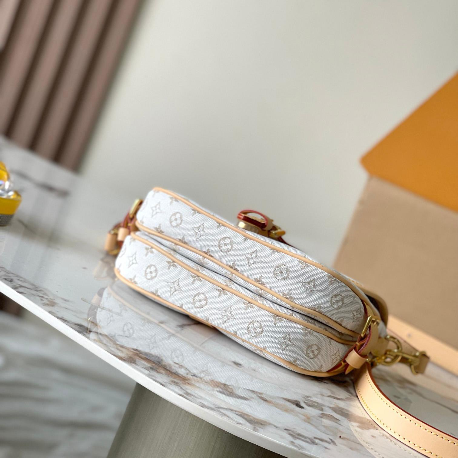 Louis Vuitton Saumur BB     M12327 - EUR FASHION