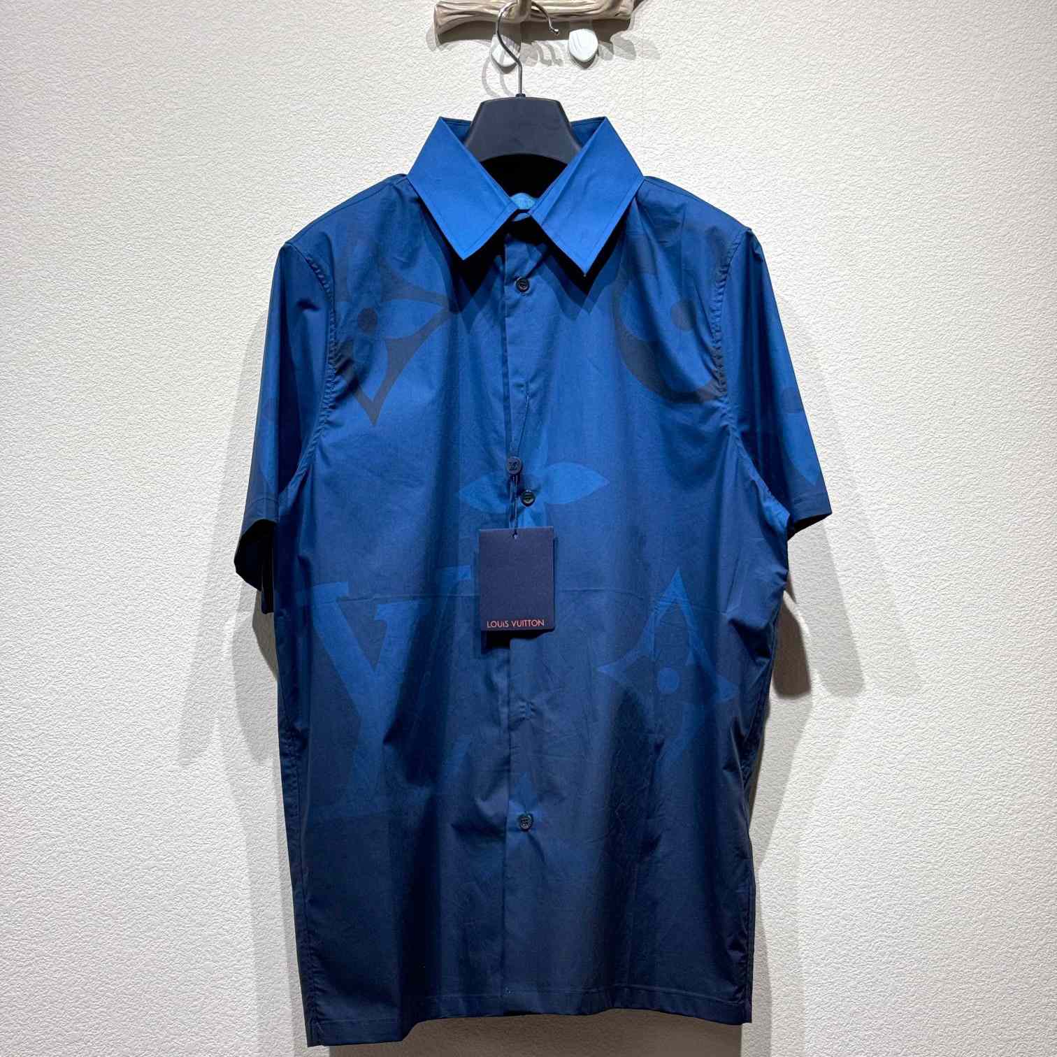 Louis Vuitton Monogram Printed Short-Sleeved Shirt   1AFXUJ - EUR FASHION