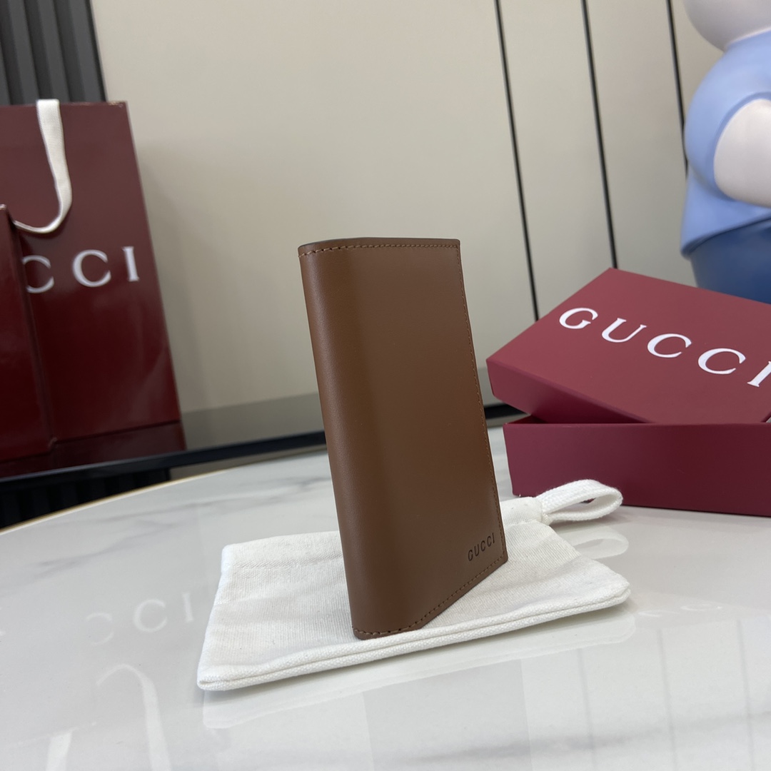 Gucci GG Emblem Bi-fold Embossed Card Case - EUR FASHION