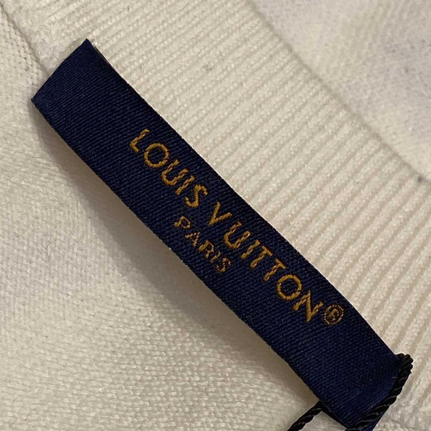 Louis Vuitton Monogram Gradient Embellished Short-Sleeved Crewneck  1AGTLD - EUR FASHION