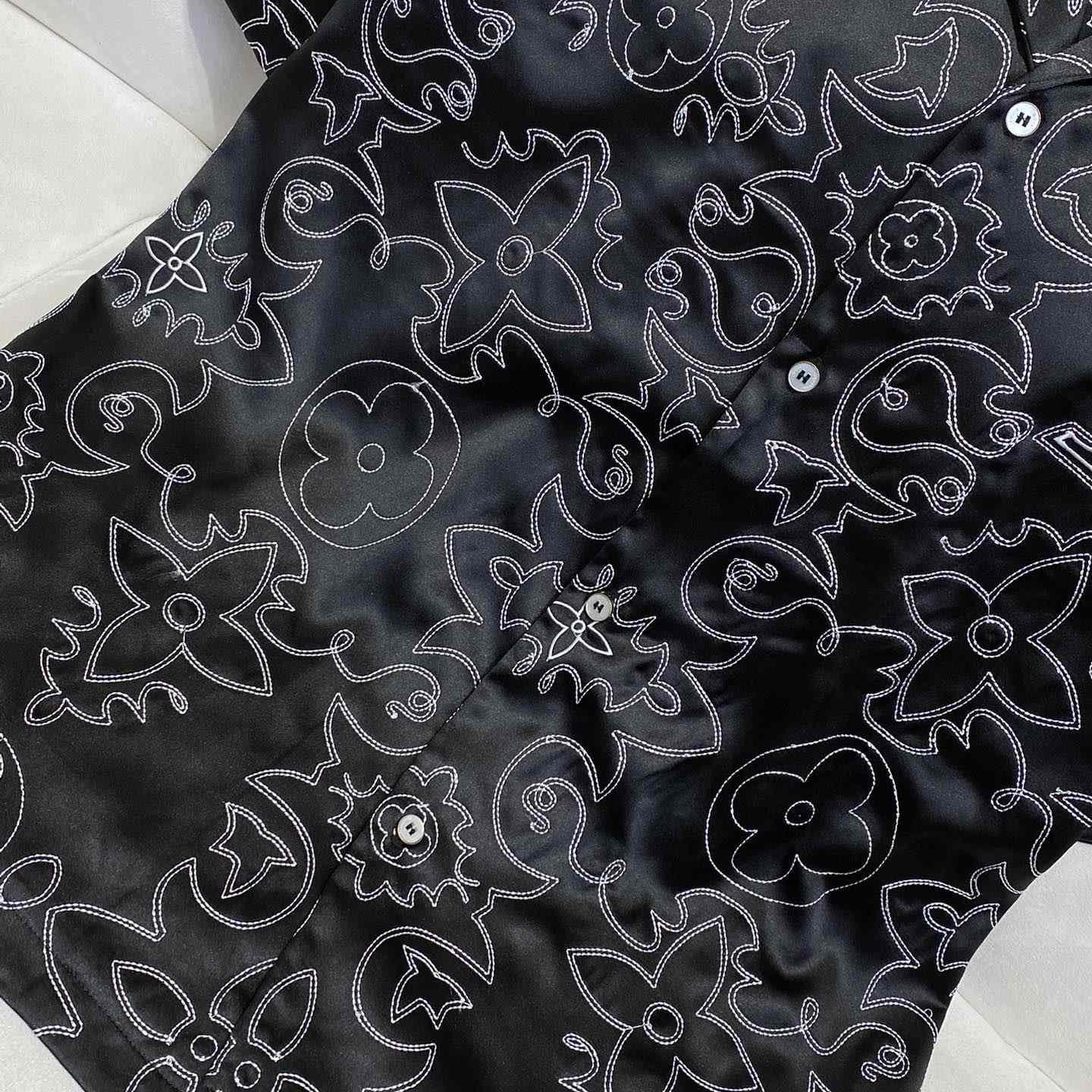 Louis Vuitton Printed Short-Sleeved Silk Shirt   1AFWS9 - EUR FASHION