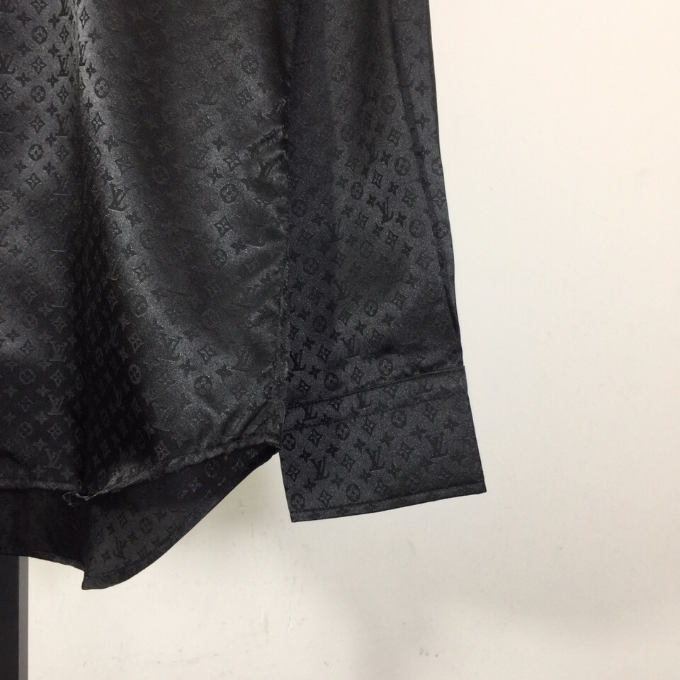 Louis Vuitton Monogram Long-Sleeved Silk Shirt   1AFWGJ - EUR FASHION