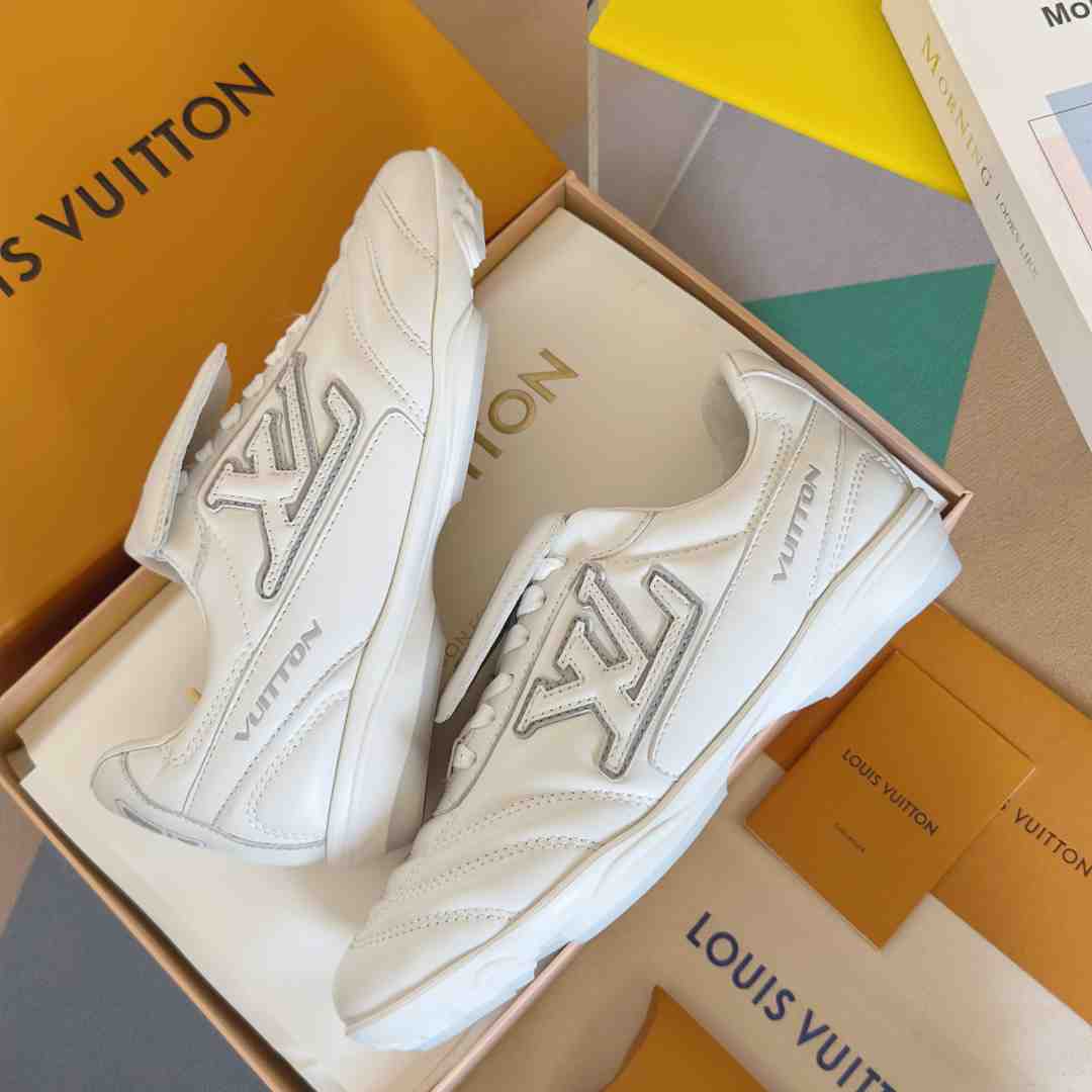 Louis Vuitton LV Footprint Soccer Sneaker   1AHDOA - EUR FASHION
