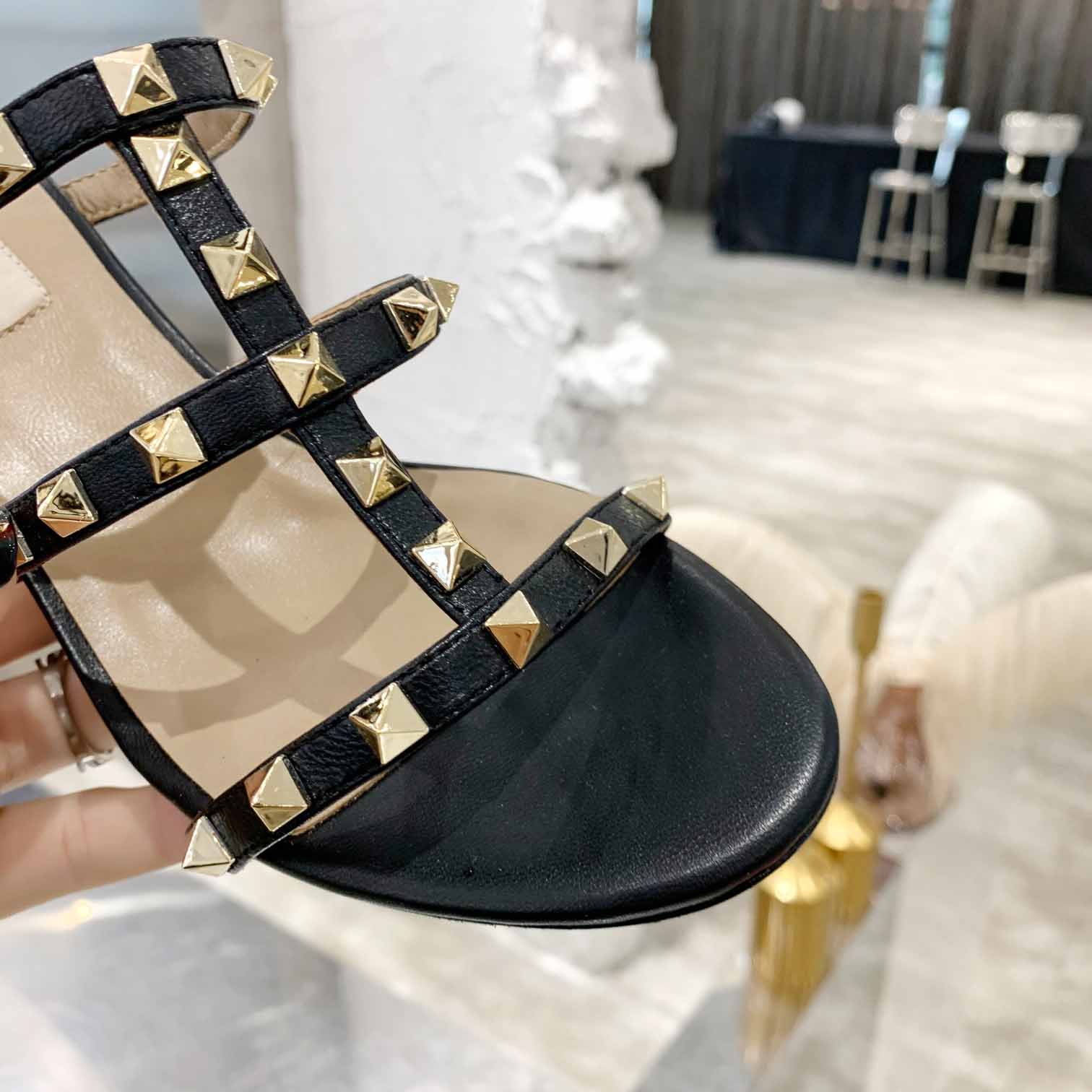 Valenti Rockstud Calfskin Leather Slide Sandal  - EUR FASHION
