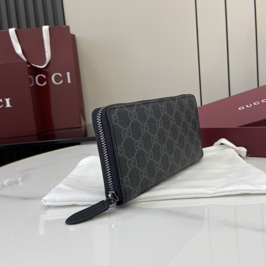 Gucci GG Emblem Around Wallet - EUR FASHION