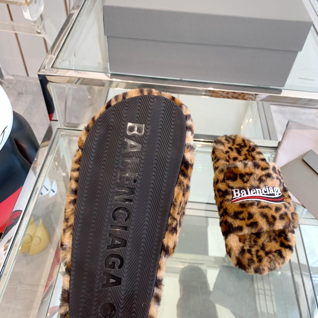 Balenciaga Furry Slides Slip - EUR FASHION