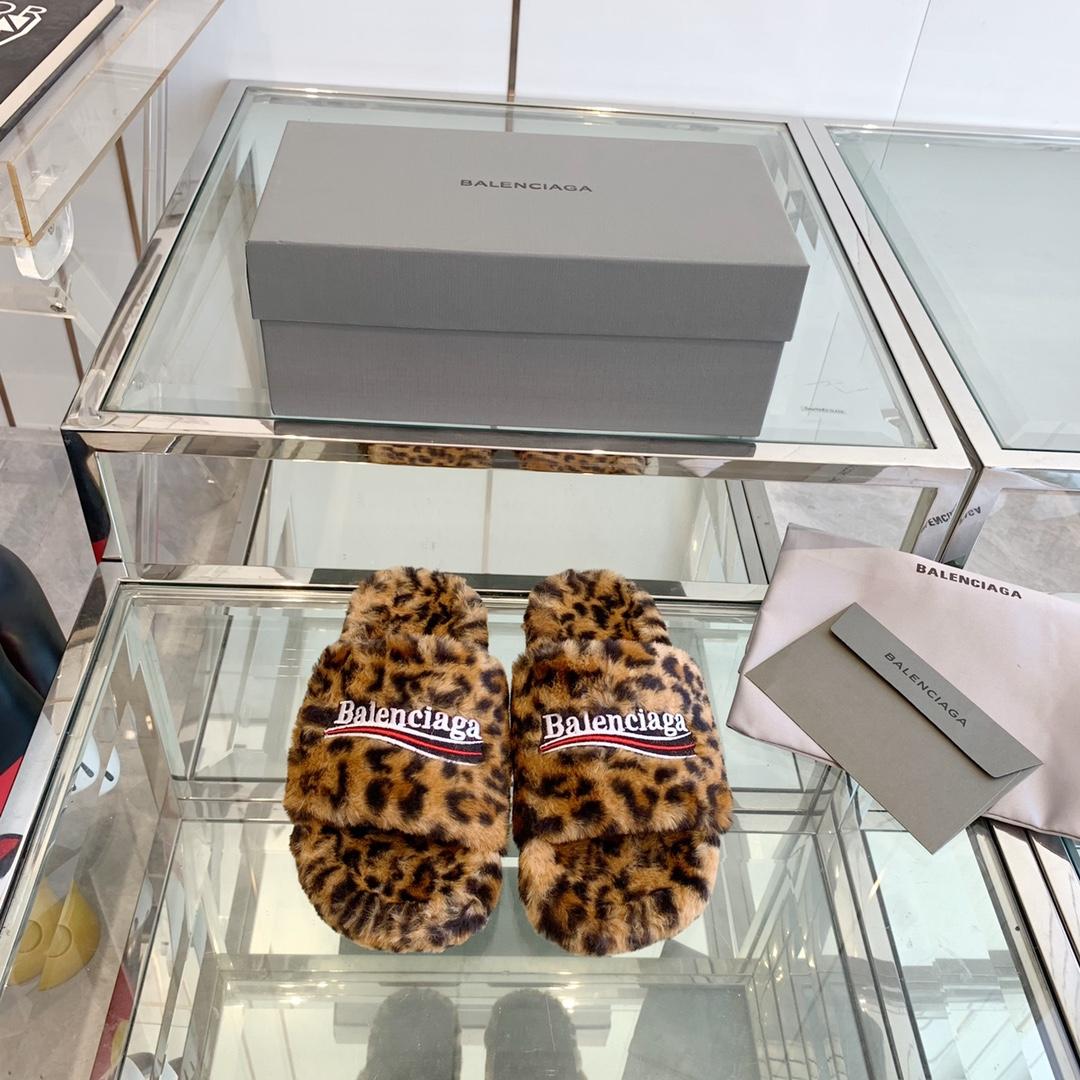 Balenciaga Furry Slides Slip - EUR FASHION