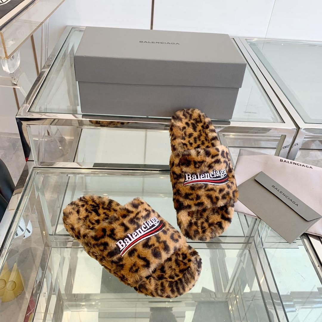 Balenciaga Furry Slides Slip - EUR FASHION