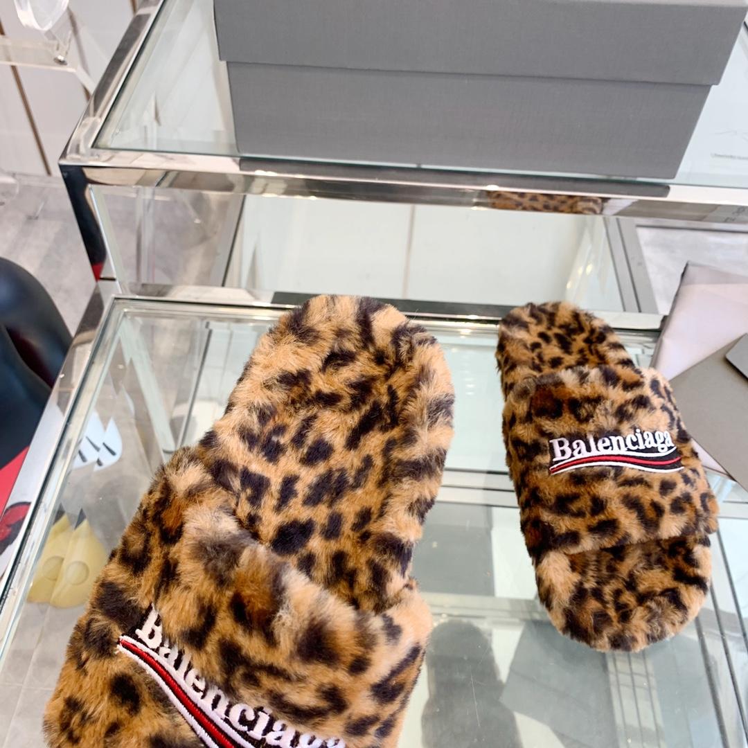 Balenciaga Furry Slides Slip - EUR FASHION
