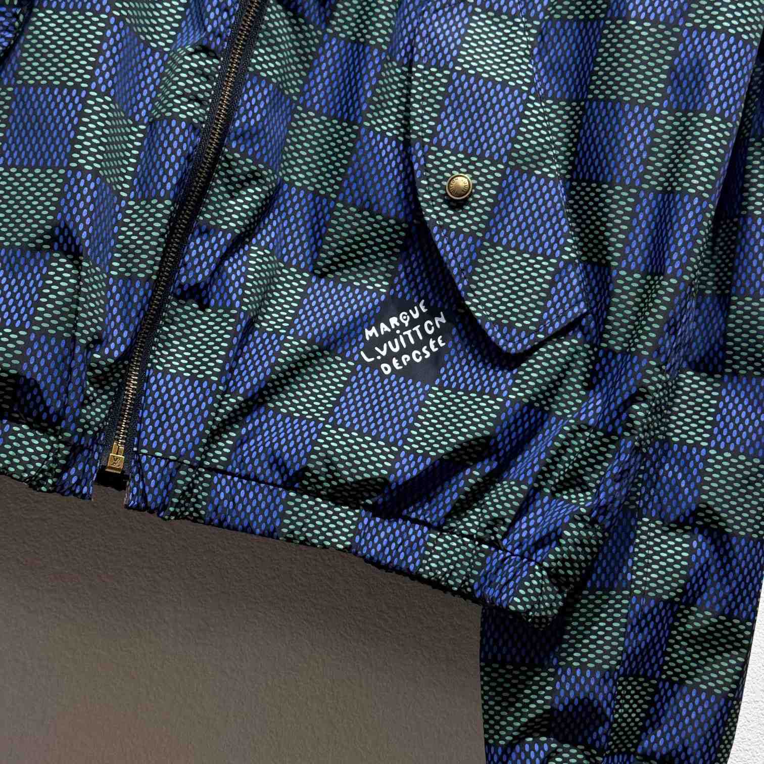 Louis Vuitton Damier Reversible Windbreaker    1AHBIW - EUR FASHION