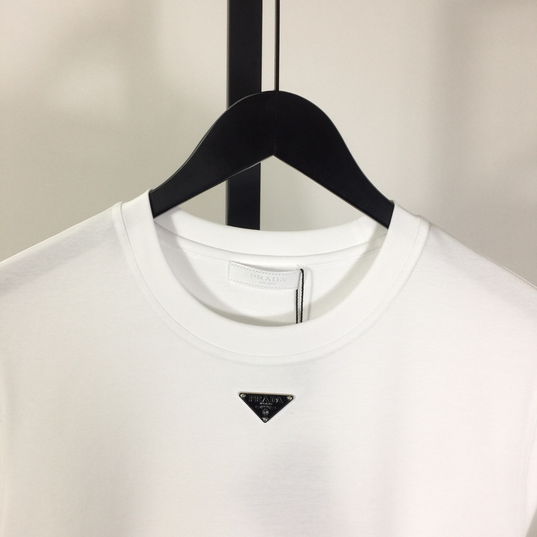 Prada Logo T-Shirt - EUR FASHION