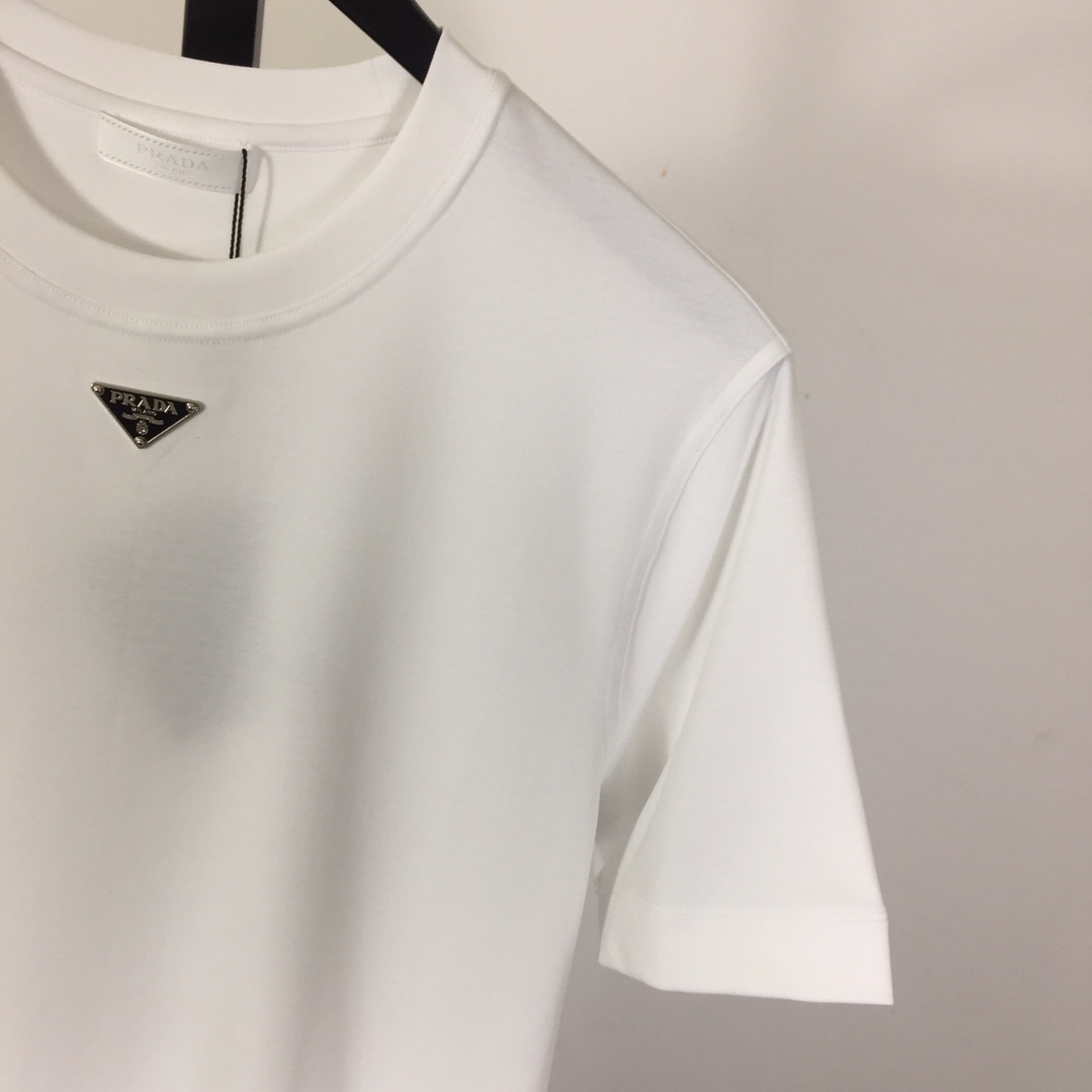 Prada Logo T-Shirt - EUR FASHION