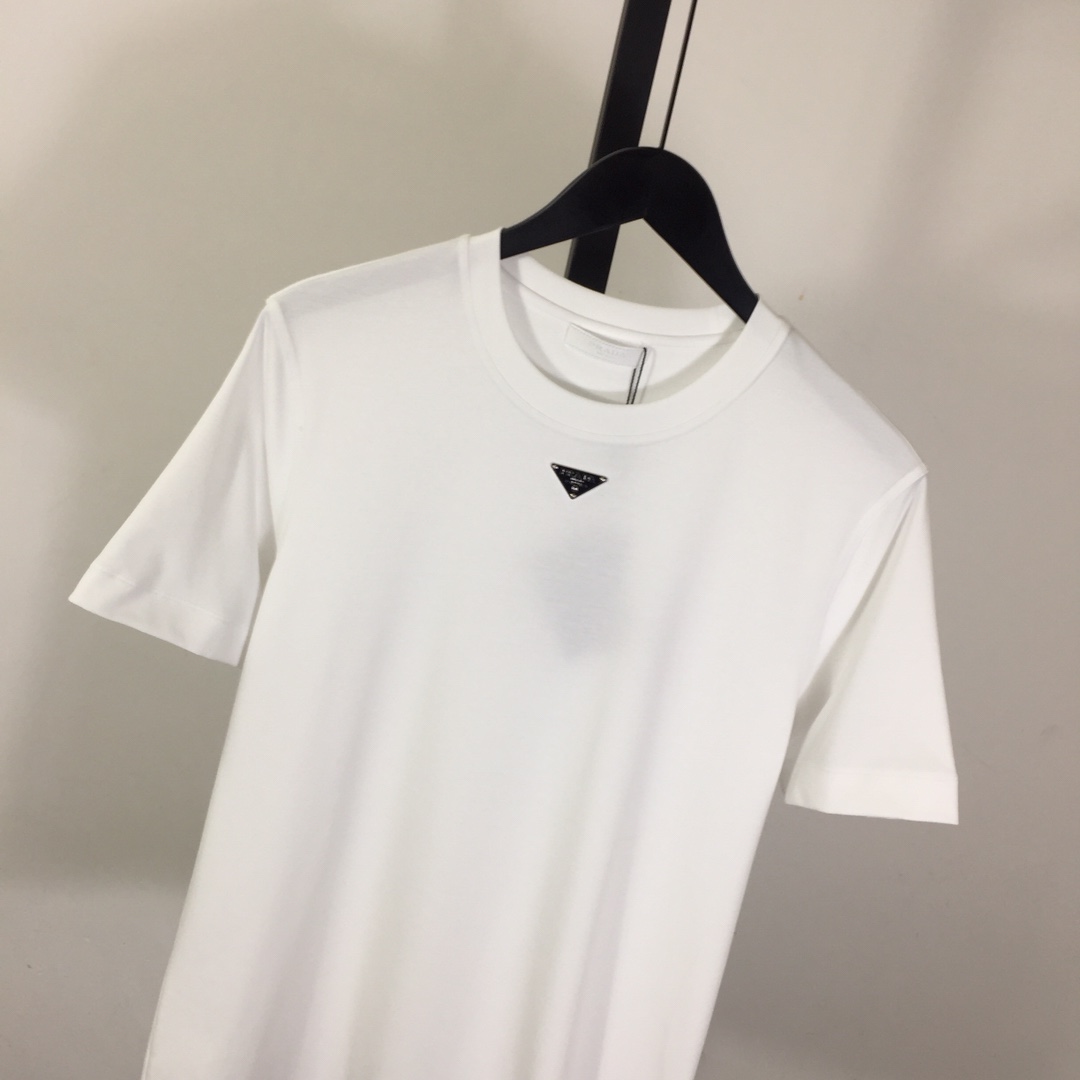 Prada Logo T-Shirt - EUR FASHION