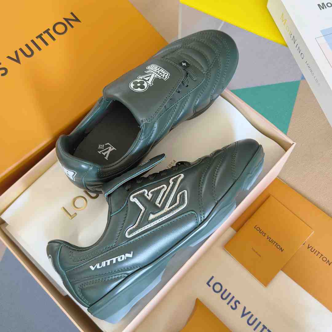 Louis Vuitton LV Footprint Soccer Sneaker   1AHDPP - EUR FASHION