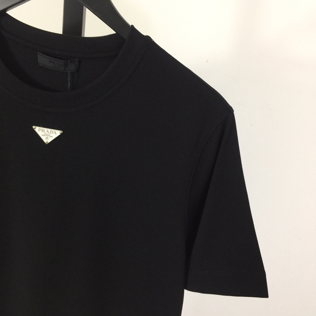 Prada Logo T-Shirt - EUR FASHION
