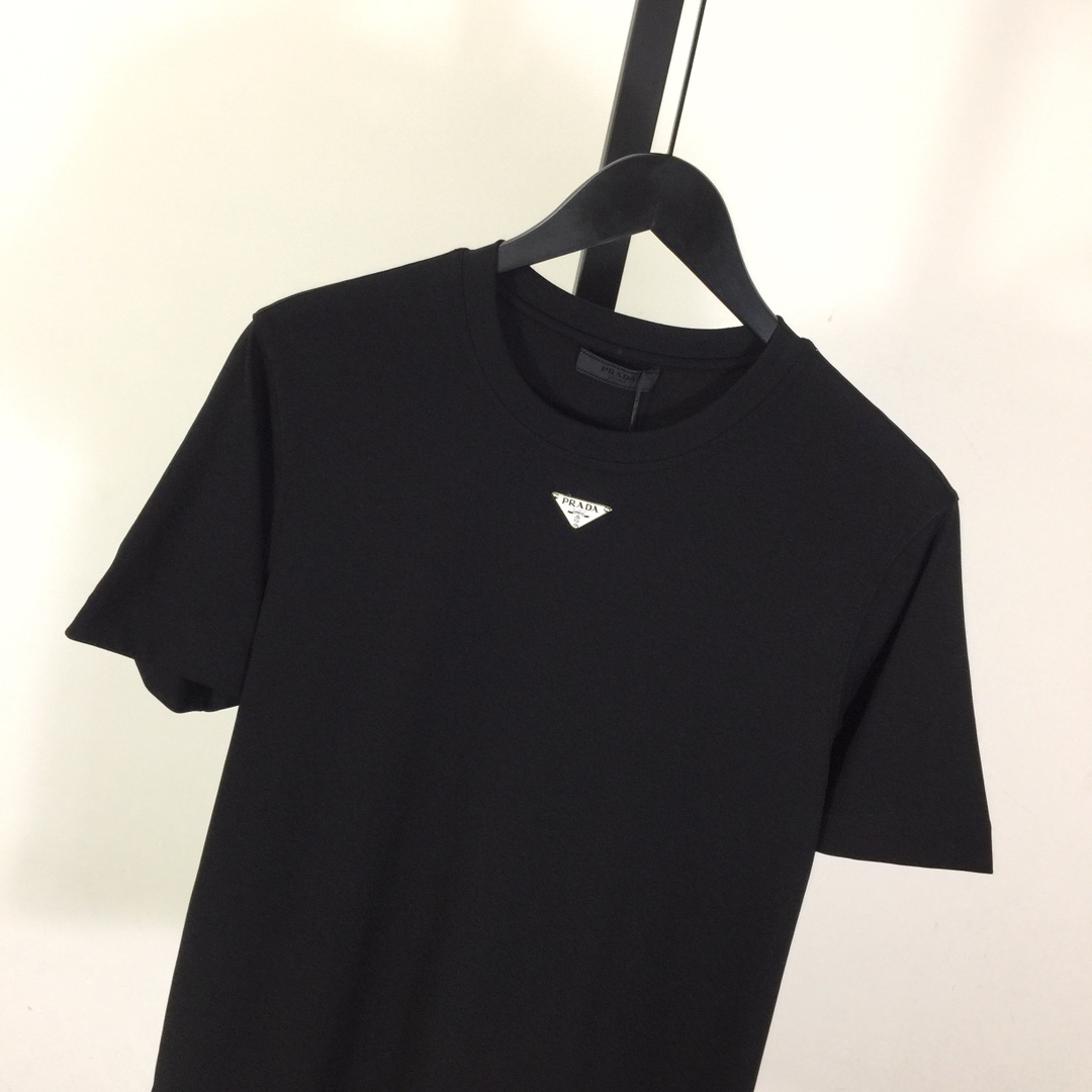Prada Logo T-Shirt - EUR FASHION